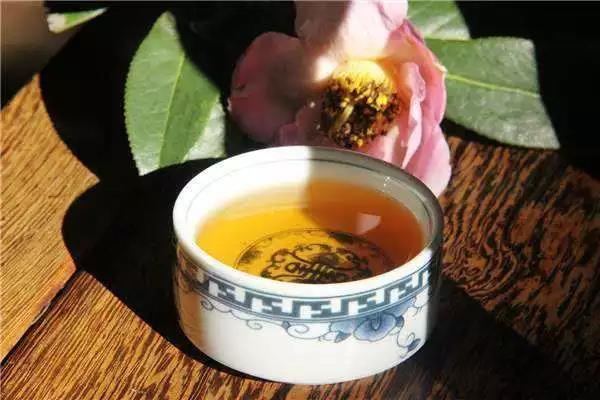 十万一斤的冰岛茶，到底值不值？