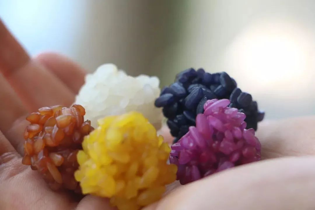 壮族花米饭
