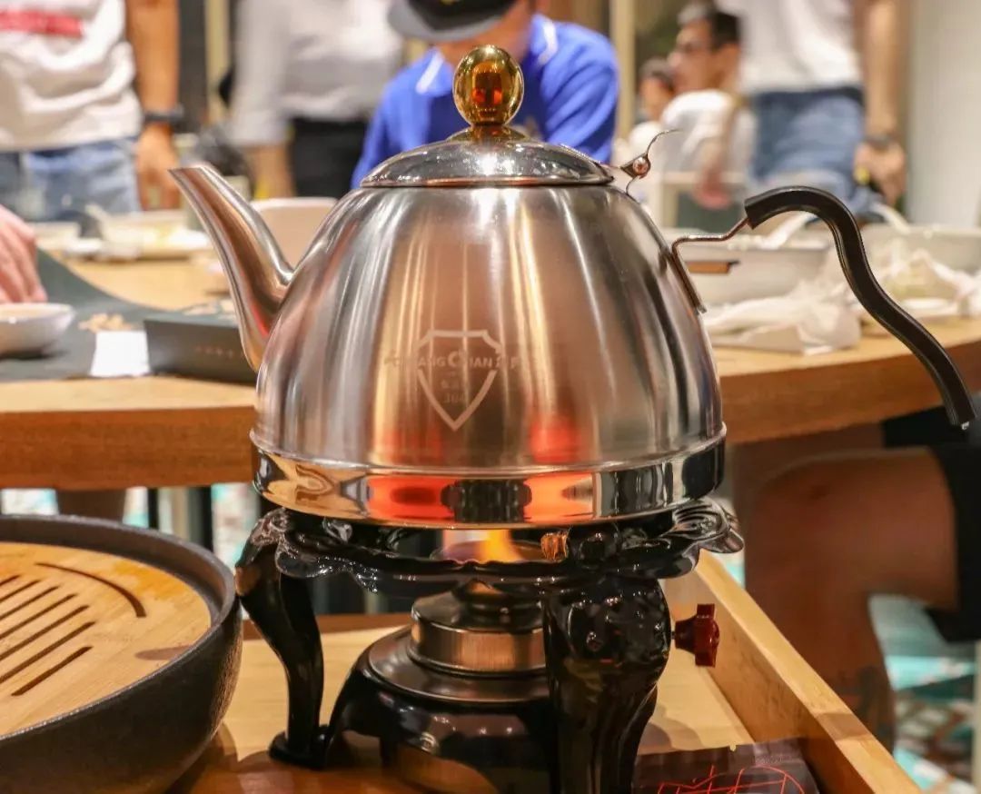 一壶清茶，才是中餐的最好搭档