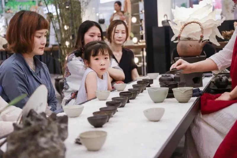 一壶清茶，才是中餐的最好搭档