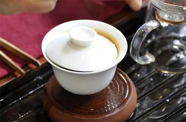 走进历史，从七子茶饼到下关铁饼