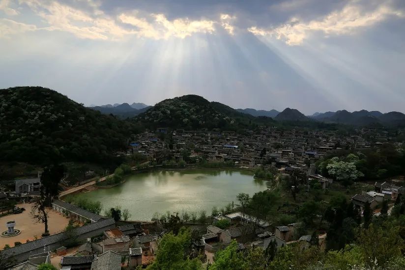石头建的古寨——糯黑