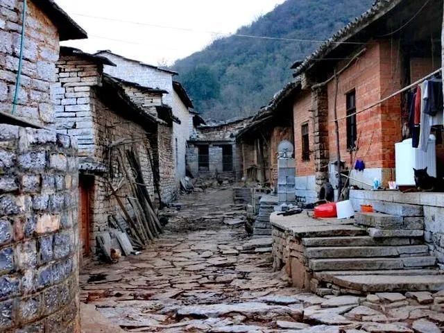 石头建的古寨——糯黑