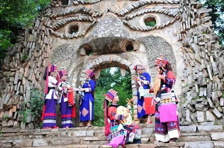 石头建的古寨——糯黑