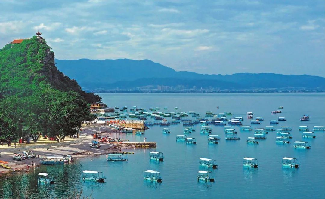 禄充村 禄充村