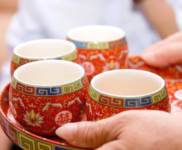 中国人的婚礼中，不能少了茶