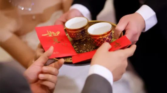 中国人的婚礼中，不能少了茶