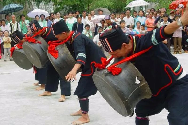 铜鼓舞（文山苗族、彝族铜鼓舞）