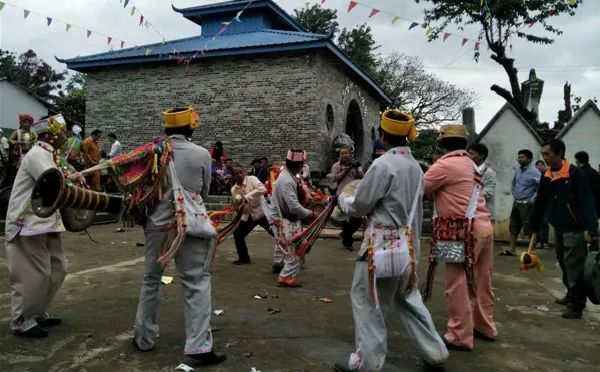 浇花节是什么？看完你就知道了