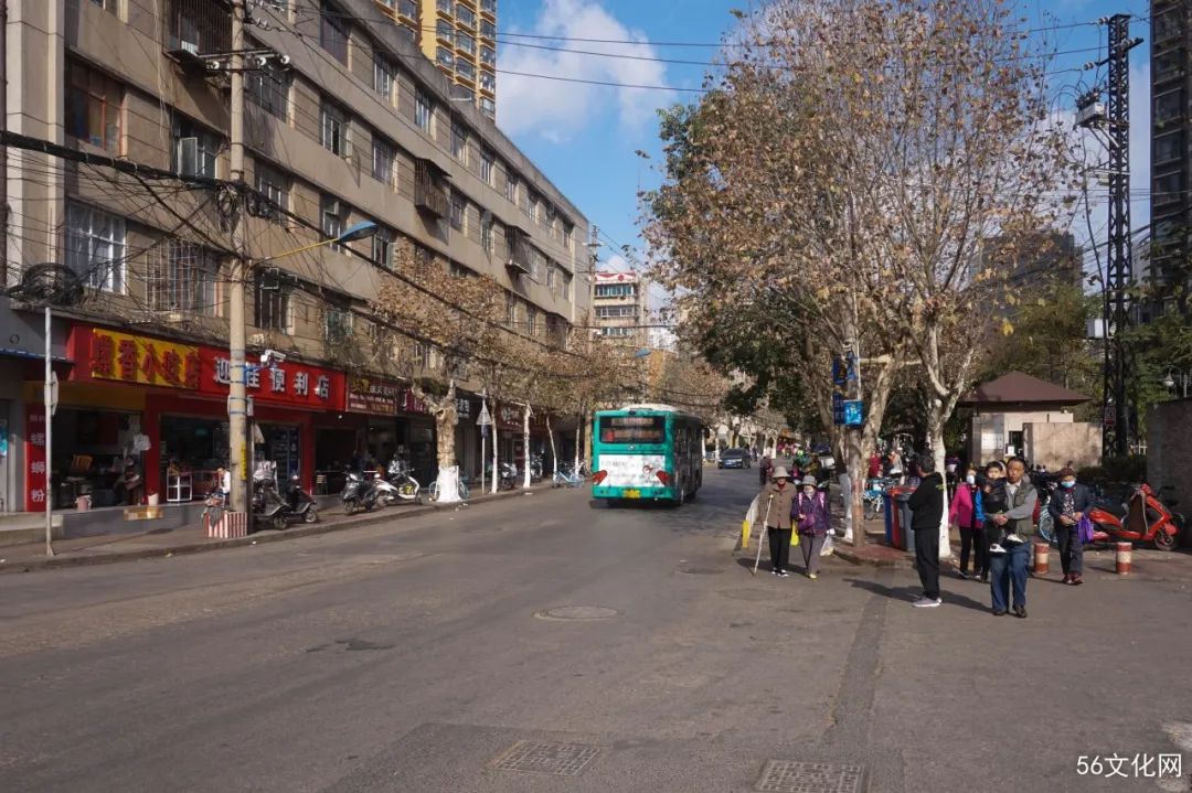 西站旧书交易市场,昆明旧时光里的老书房 西站旧书交易市场,昆明旧时光里的老书房