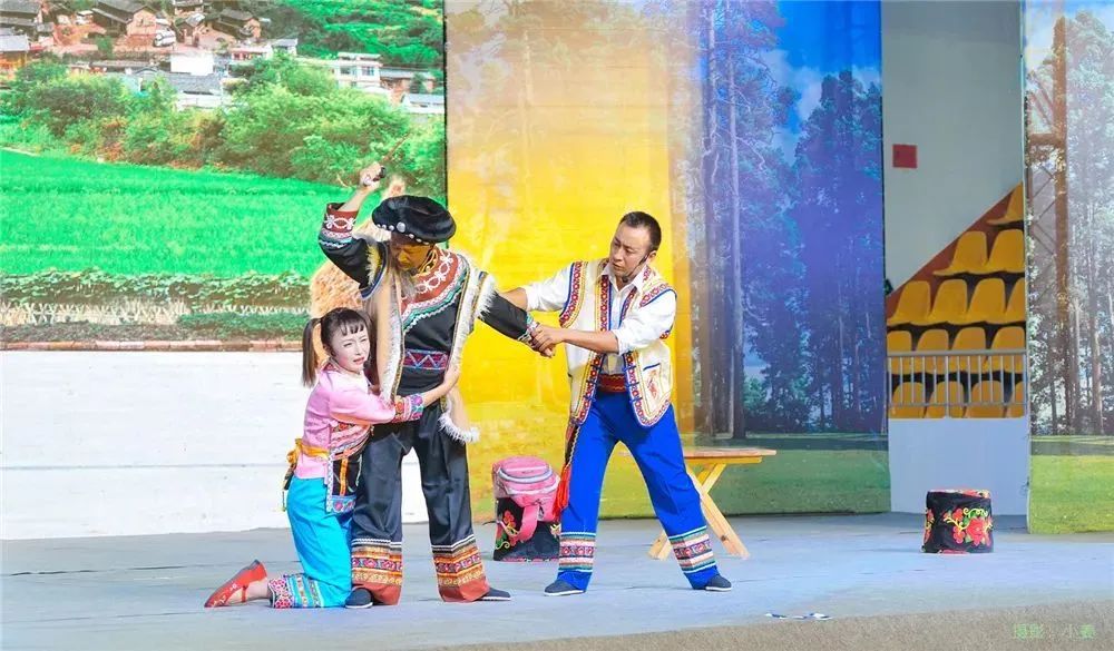 彝剧表演形式