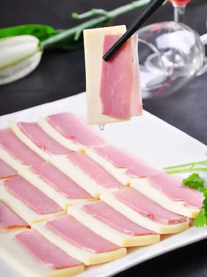 火腿蒸乳饼