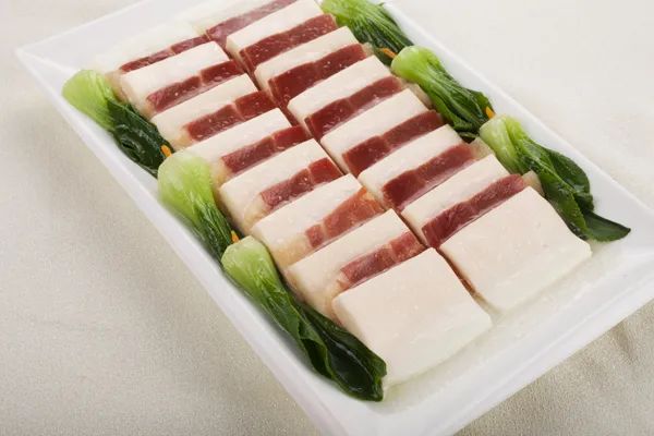 火腿蒸乳饼