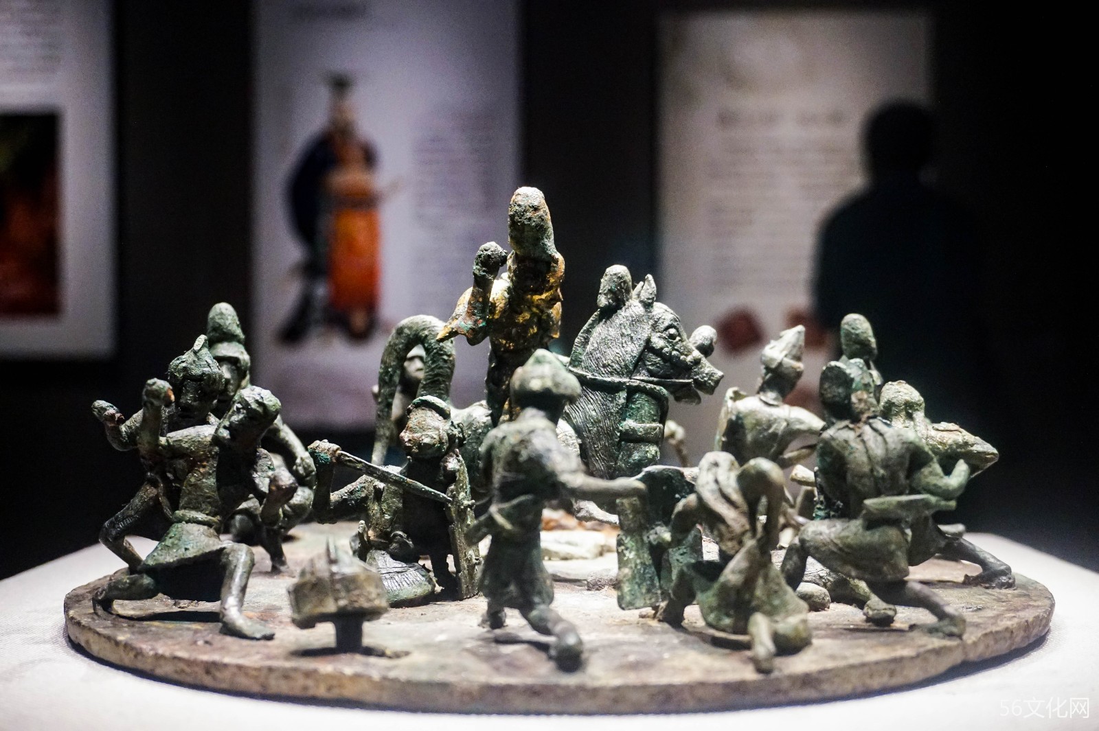 西汉四牛鎏金骑士贮贝器 西汉四牛鎏金骑士贮贝器