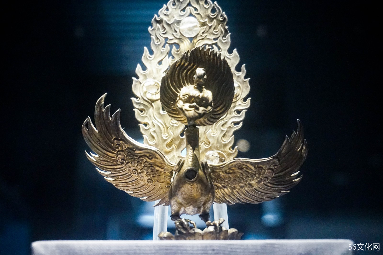 宋朝大理国银鎏金镶珠金翅鸟 宋朝大理国银鎏金镶珠金翅鸟