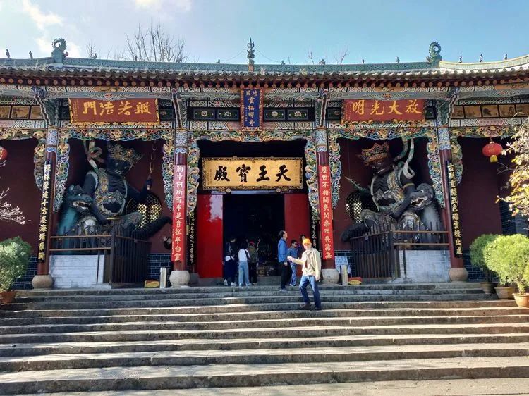 天王宝殿丨美篇 晨露映晖