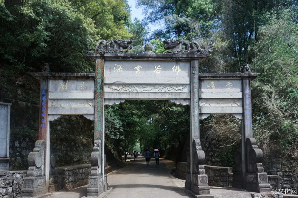 它之所以寒,其实也是因为这太华山.