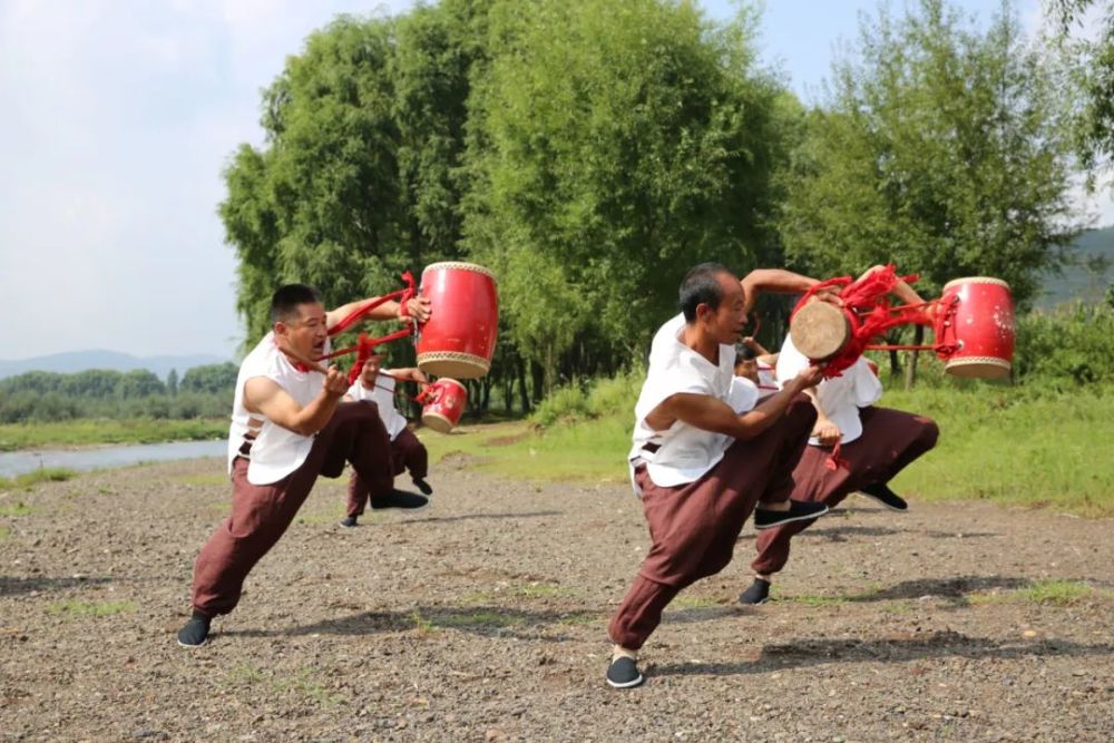 四筒鼓舞