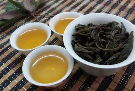 青茶乌龙茶.jpg