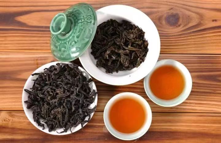 青茶乌龙茶.jpg