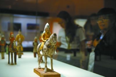 新疆文物亮相国博，一览万里同风丝路与共