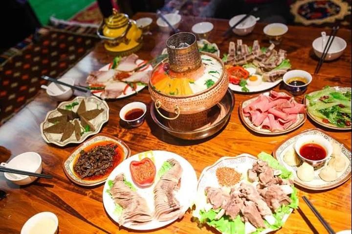 藏族餐桌